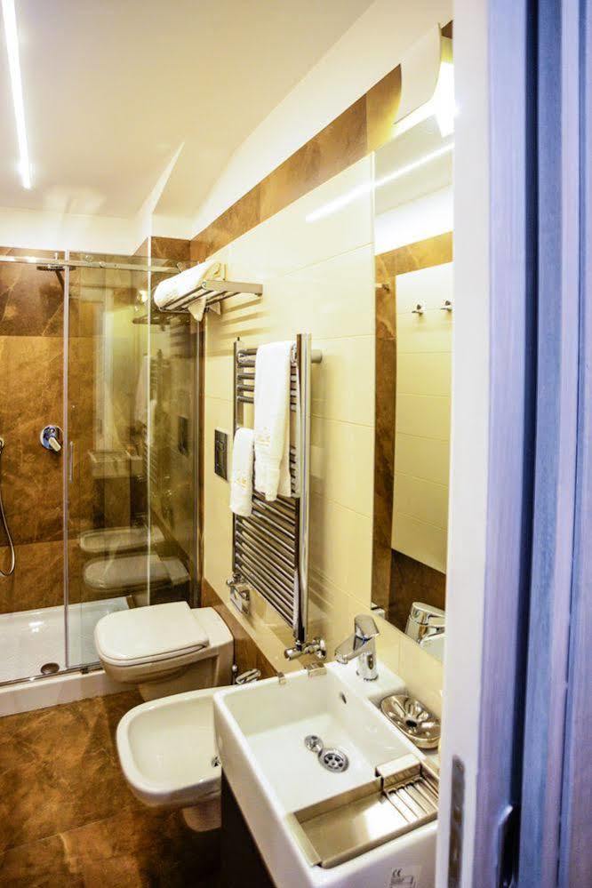 Click&Sleep Fuorigrotta Apartment Naples Luaran gambar